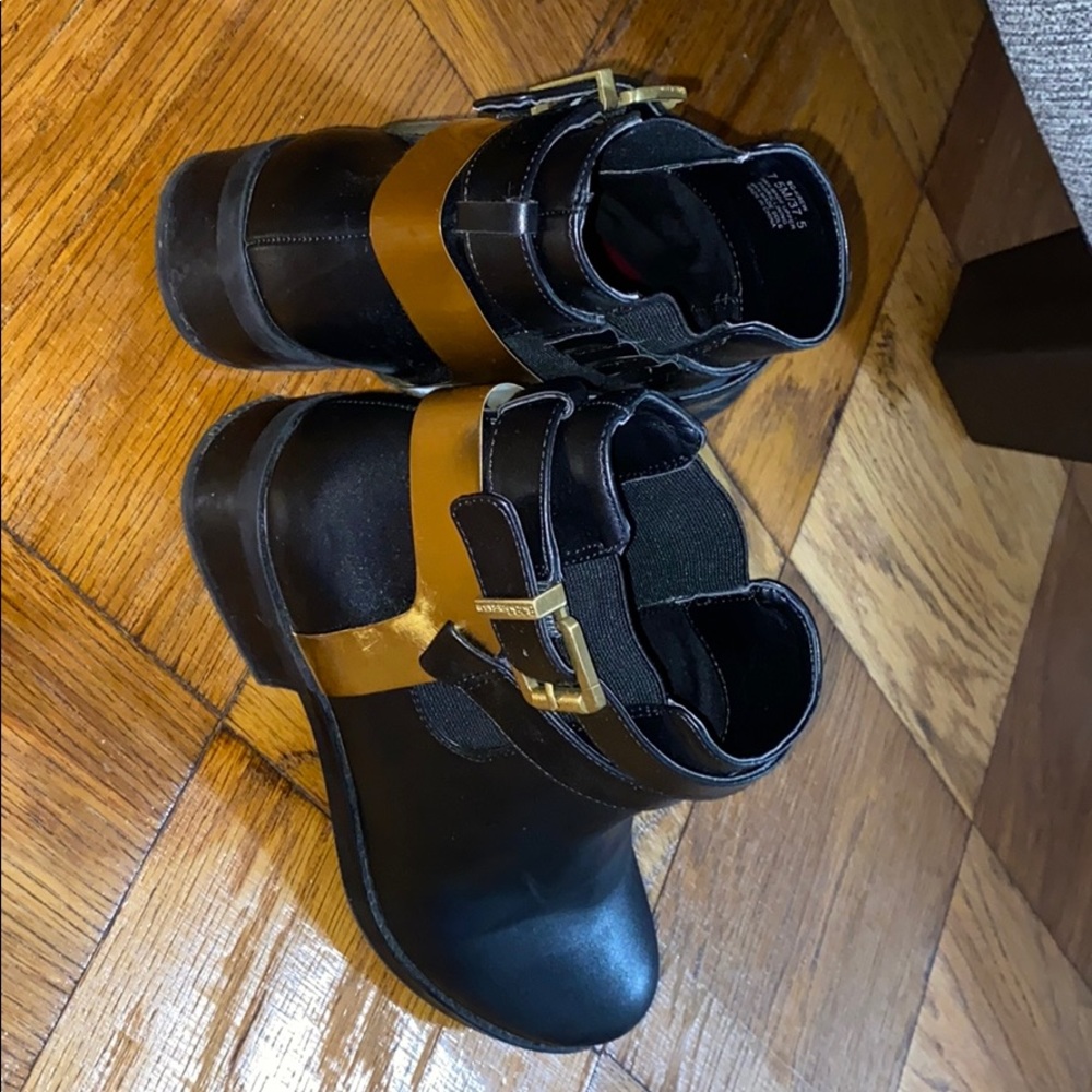 BCBG booties - Picture 6 of 6